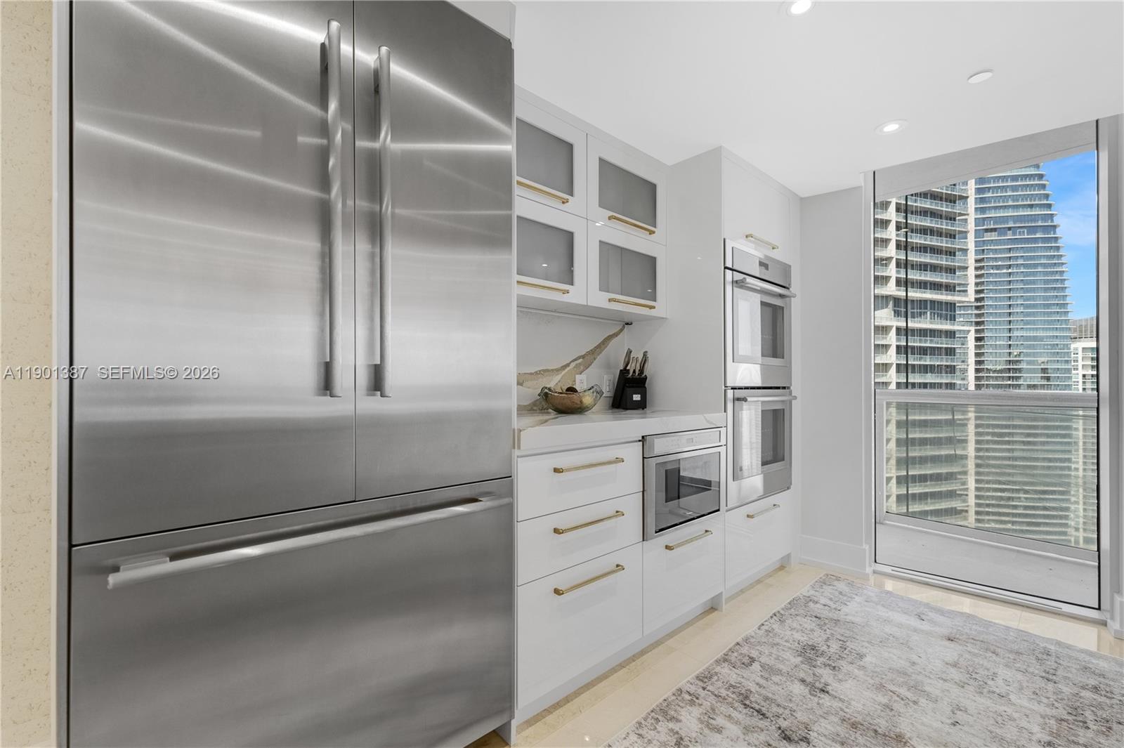 495 Brickell Ave # 3802