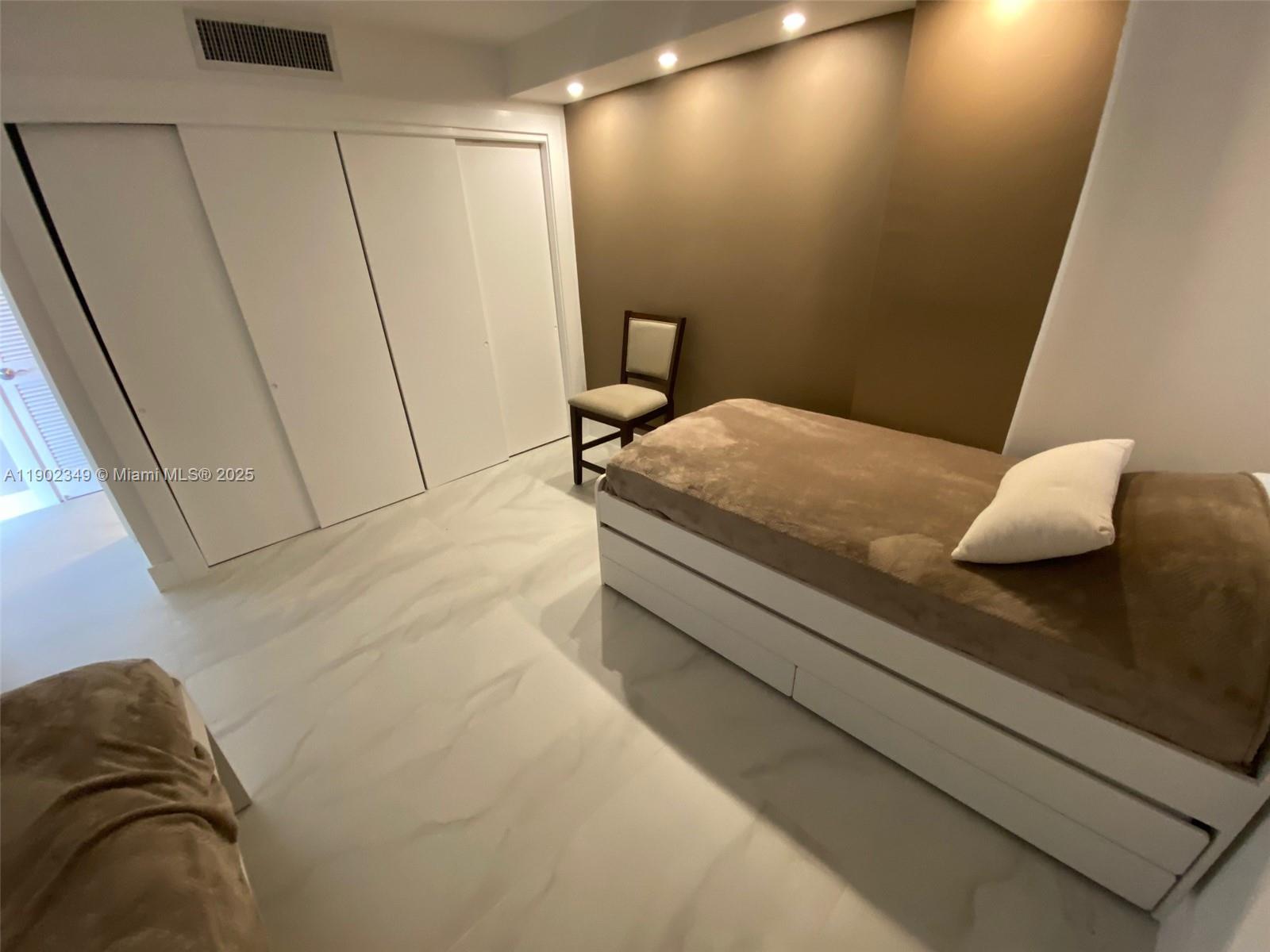 3161 S Ocean Dr # 1210, Hallandale Beach Unit: 1210