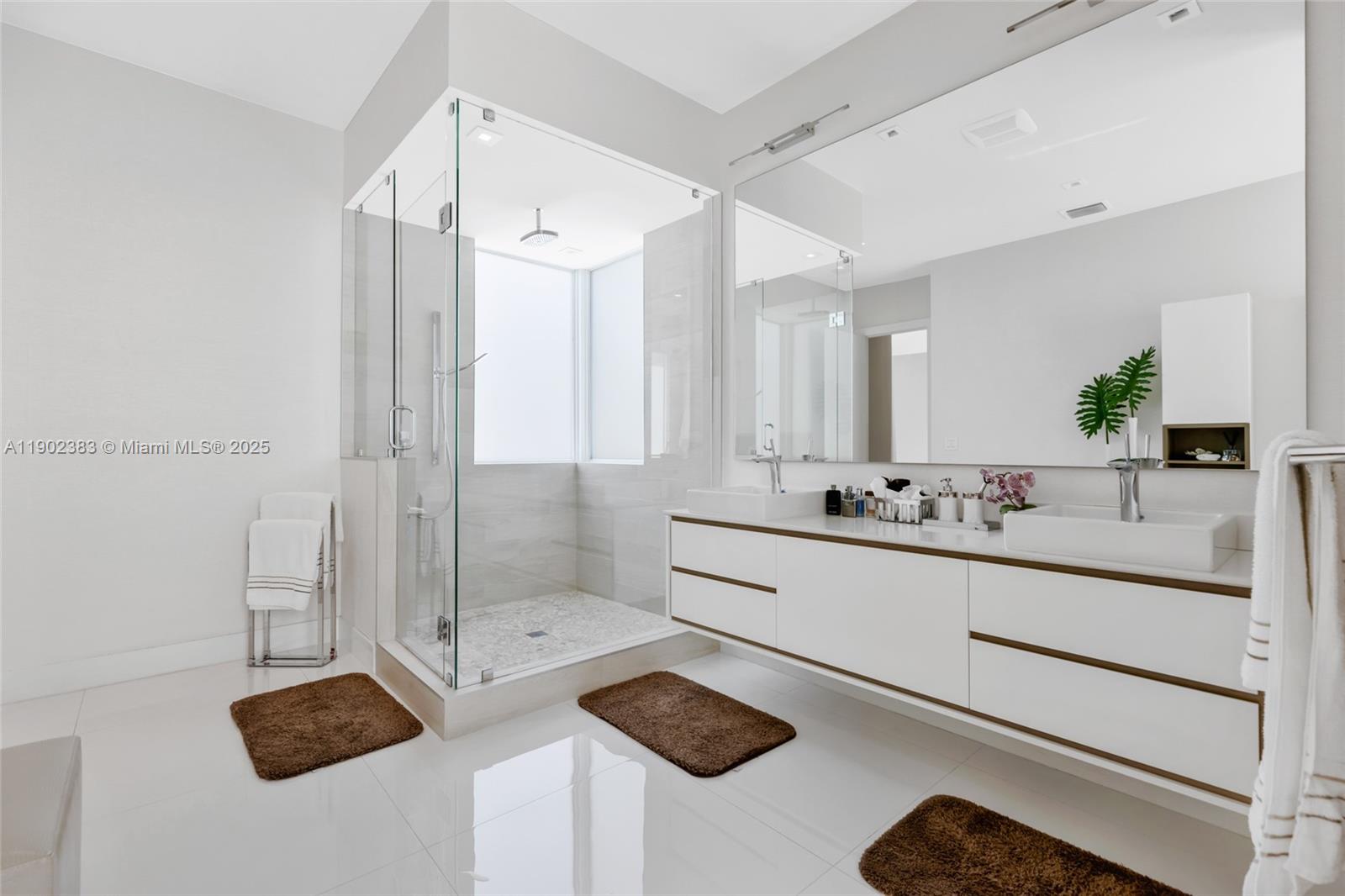 10580 NW 67th Ter