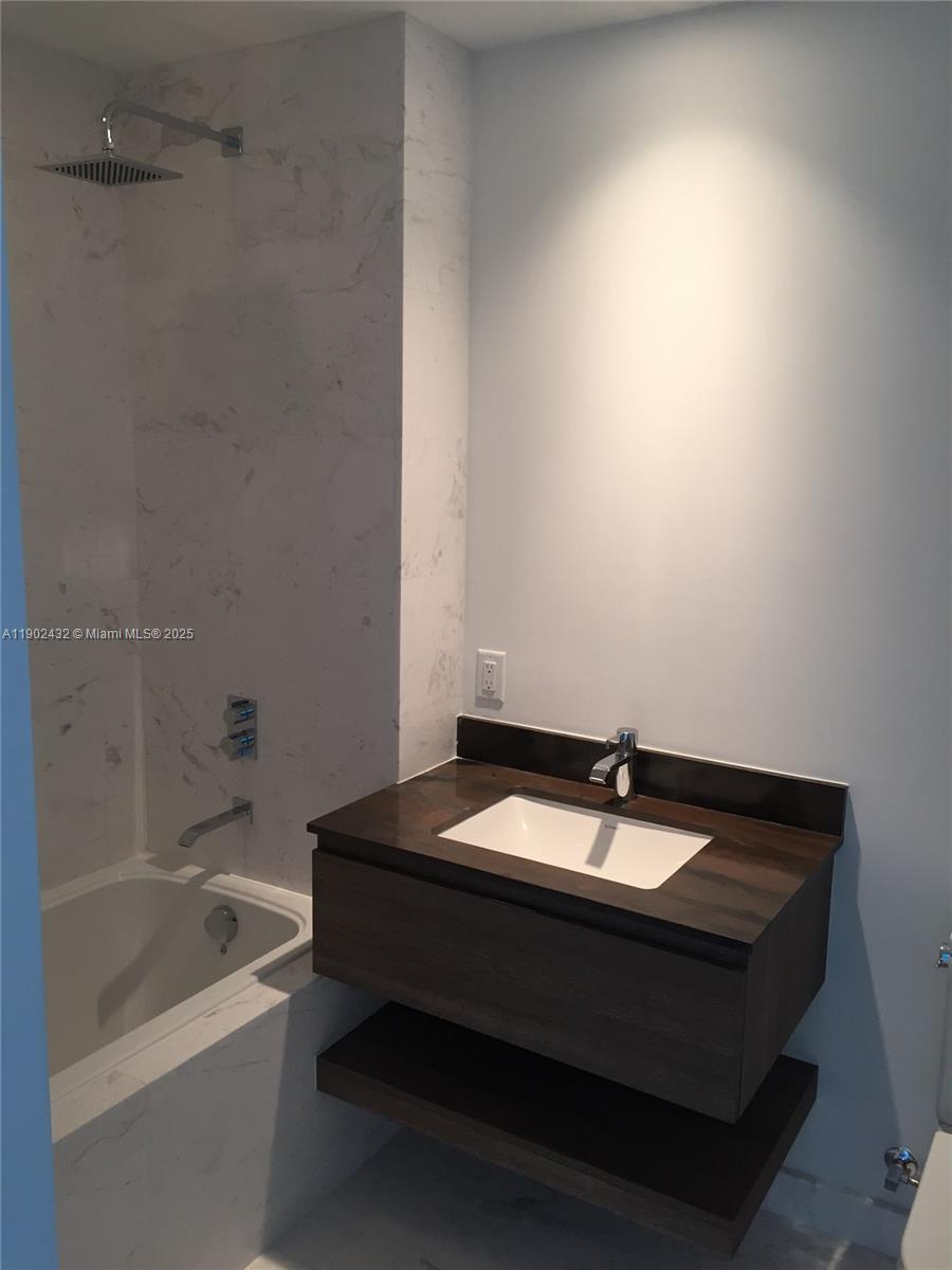 350 Ocean Dr # 704N, Key Biscayne Unit: 704N