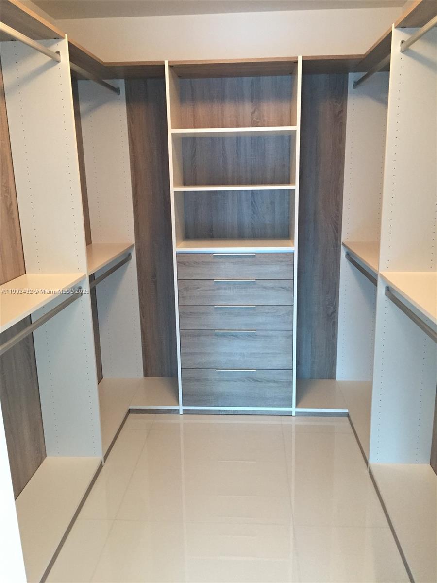 350 Ocean Dr # 704N, Key Biscayne Unit: 704N