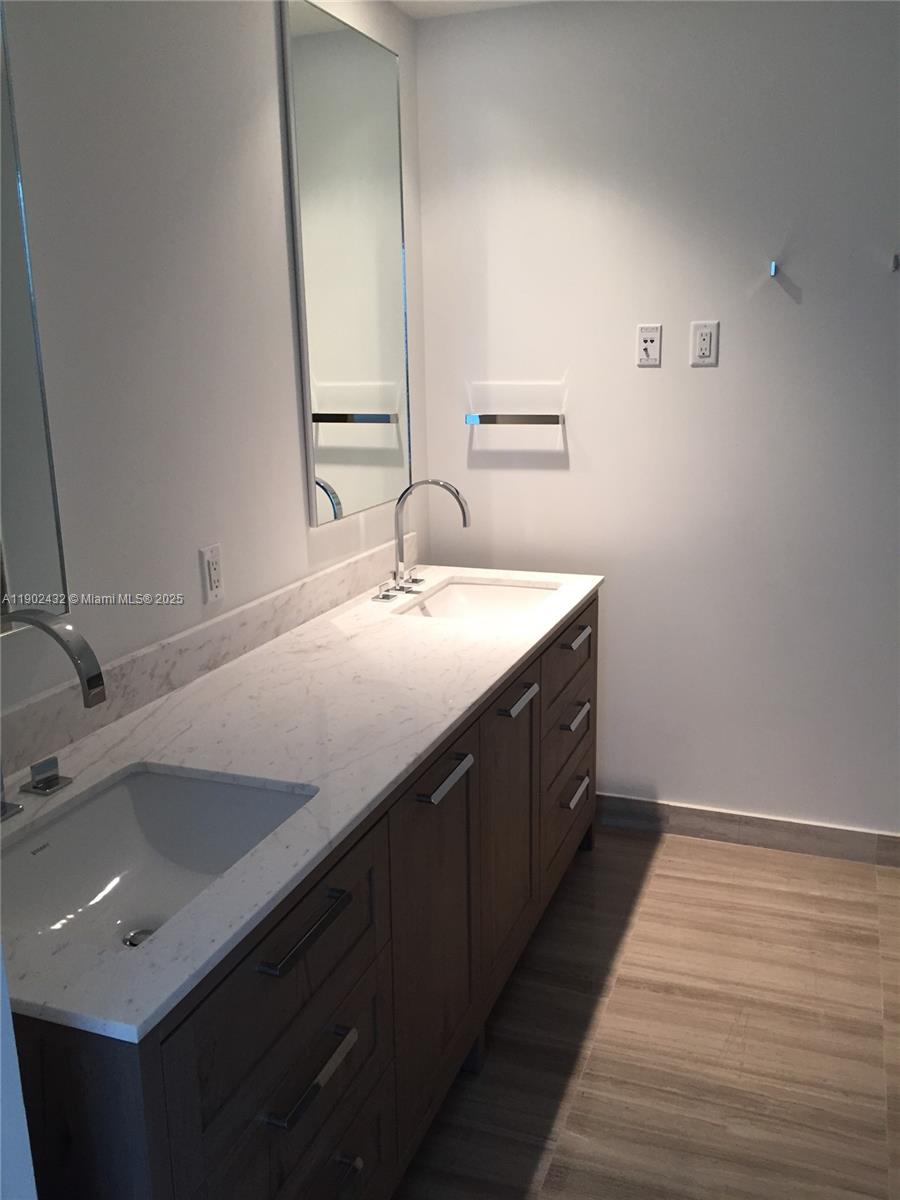 350 Ocean Dr # 704N, Key Biscayne Unit: 704N