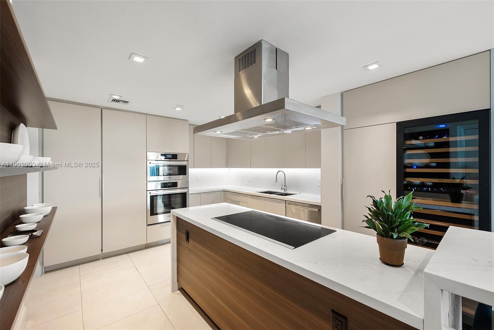 1643 Brickell Ave # 1602, Miami Unit: 1602