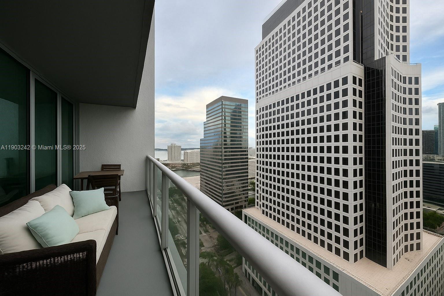 55 SE 6th St # 2808