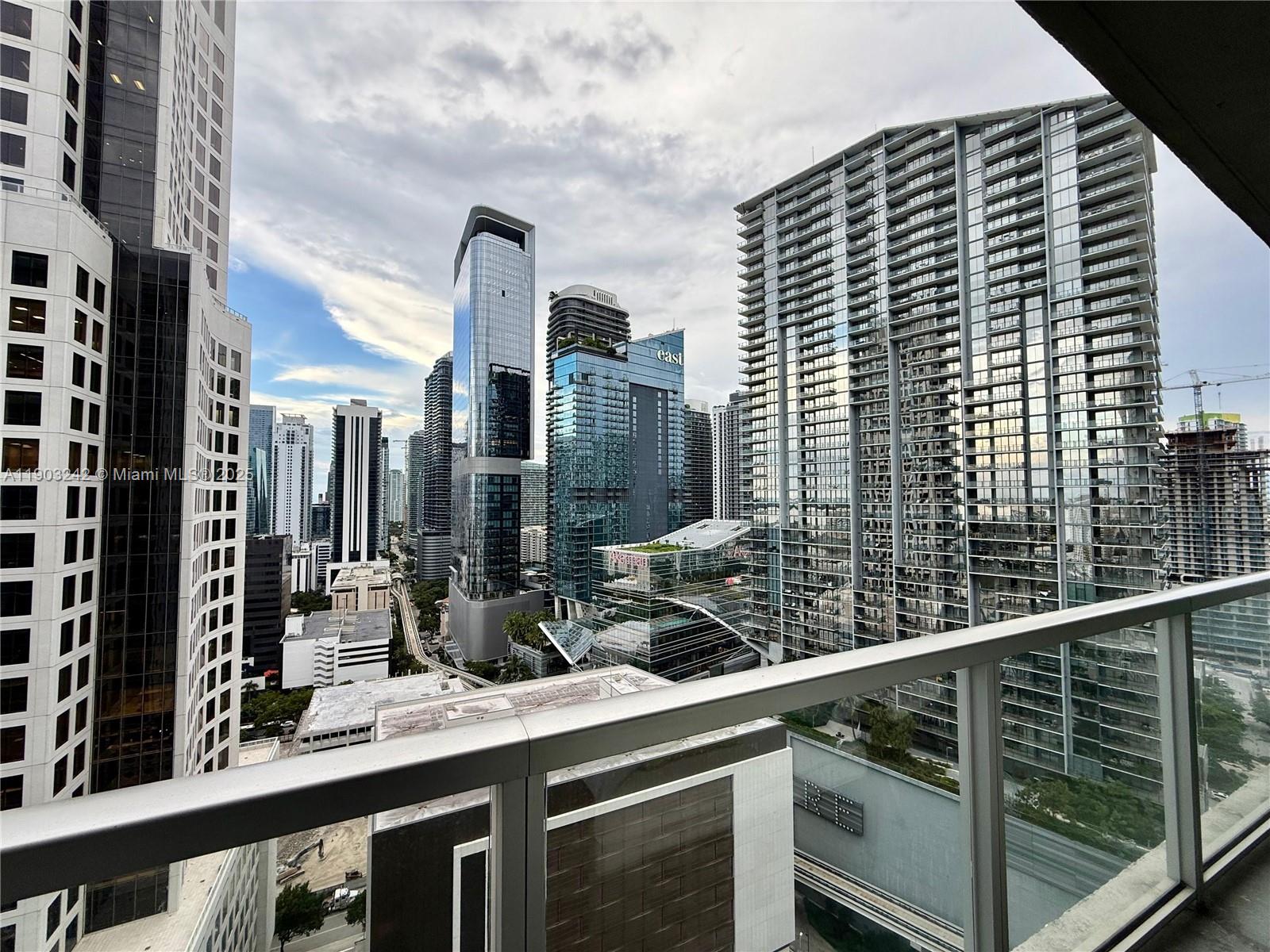 55 SE 6th St # 2808