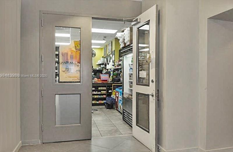 1900 N BAYSHORE DR #212