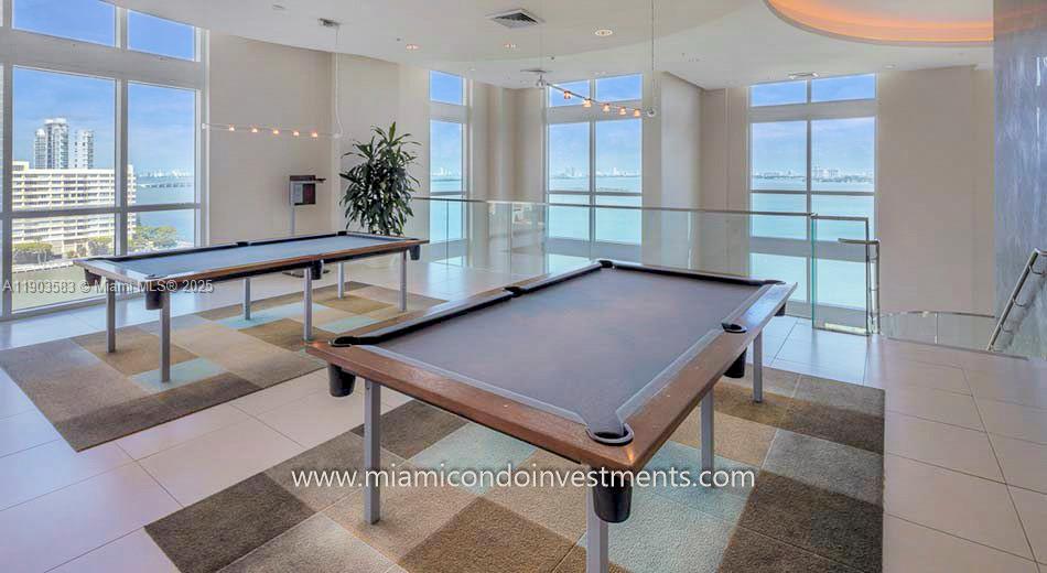 1900 N BAYSHORE DR #212