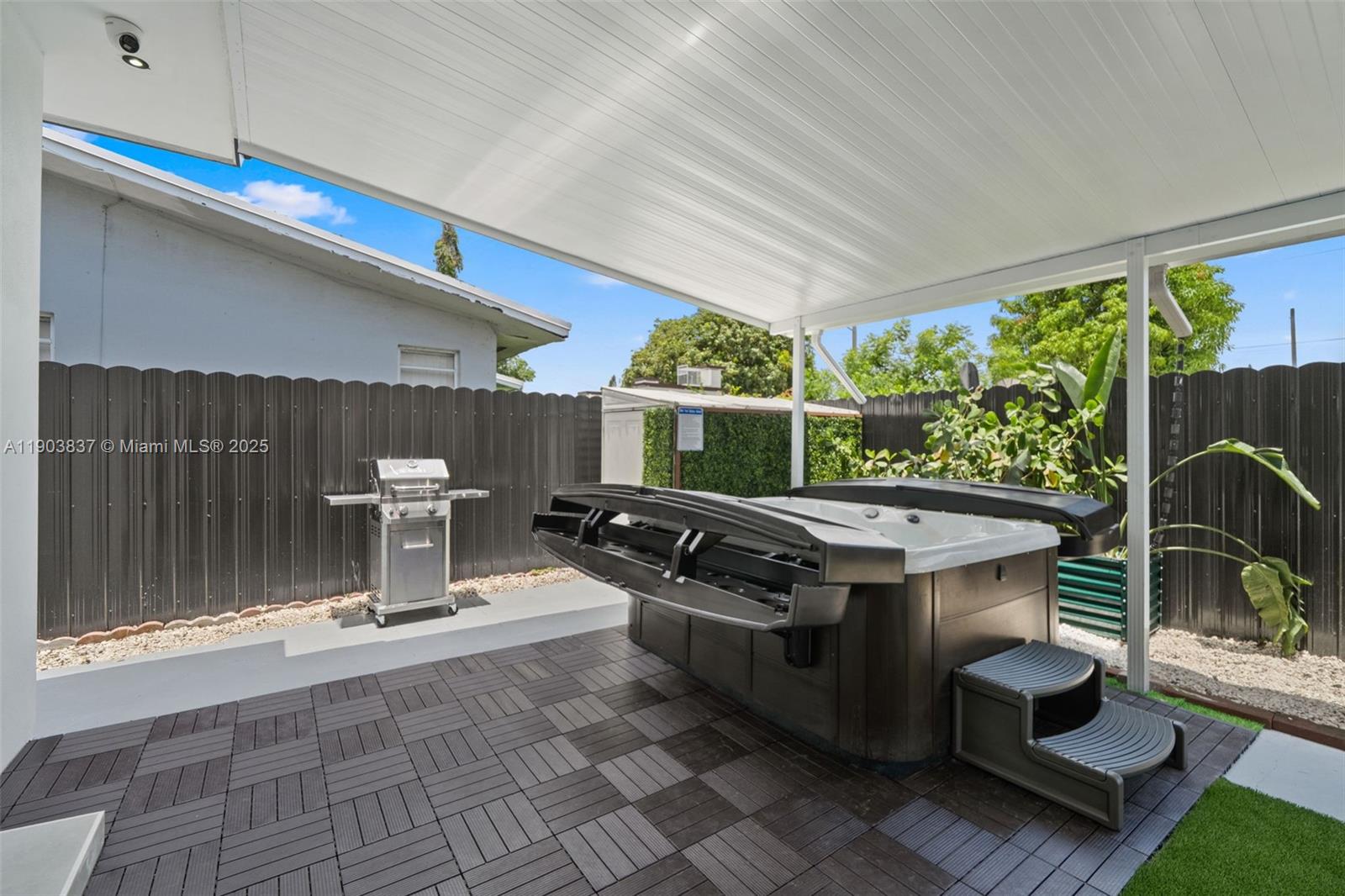 4301 NW 4th St # B, Miami Unit: B