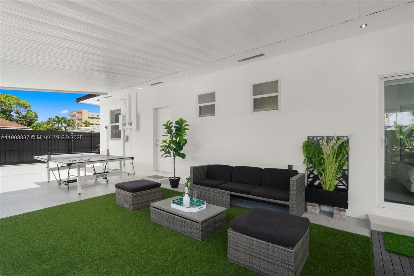 4301 NW 4th St # B, Miami Unit: B