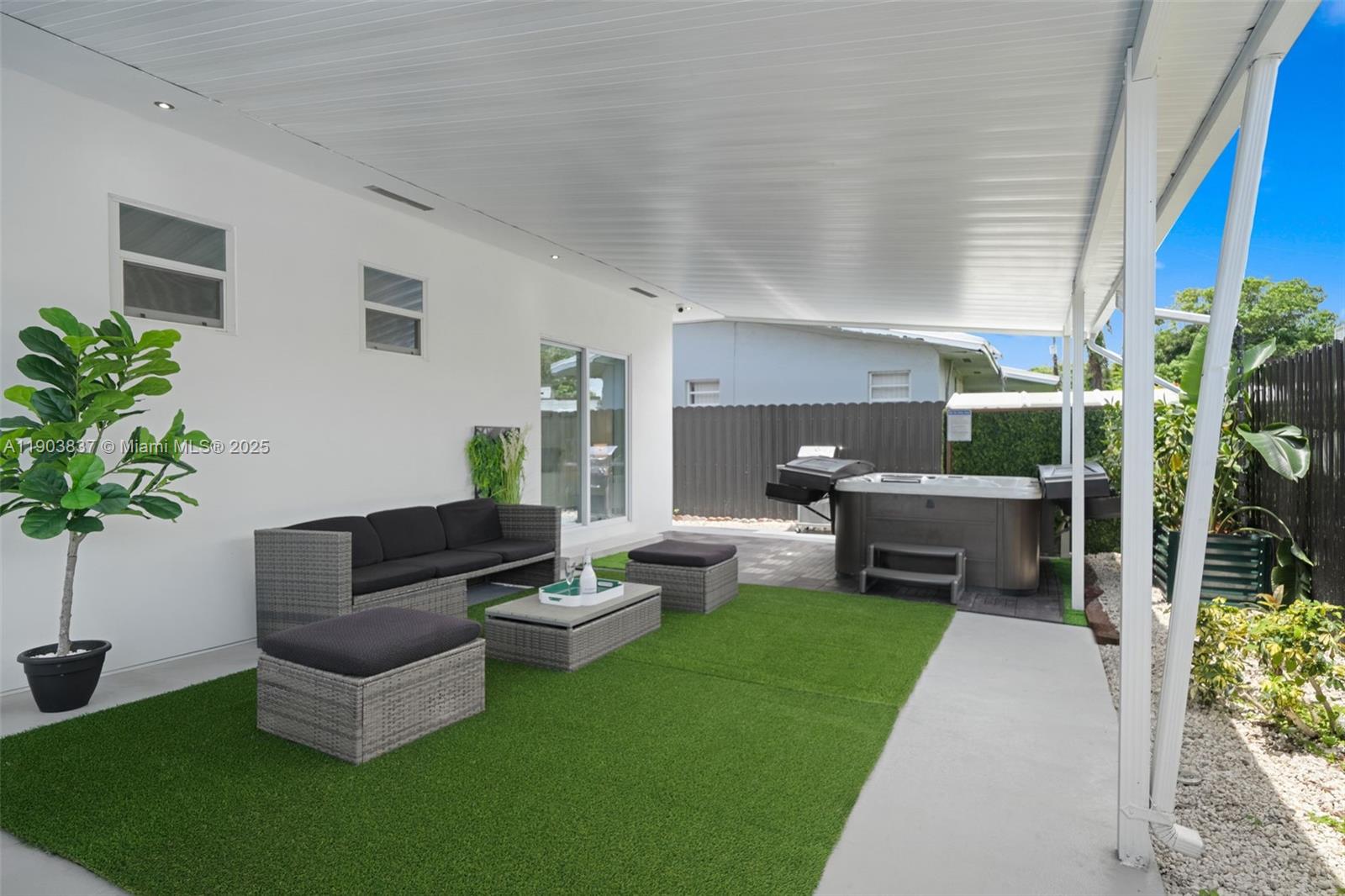 4301 NW 4th St # B, Miami Unit: B