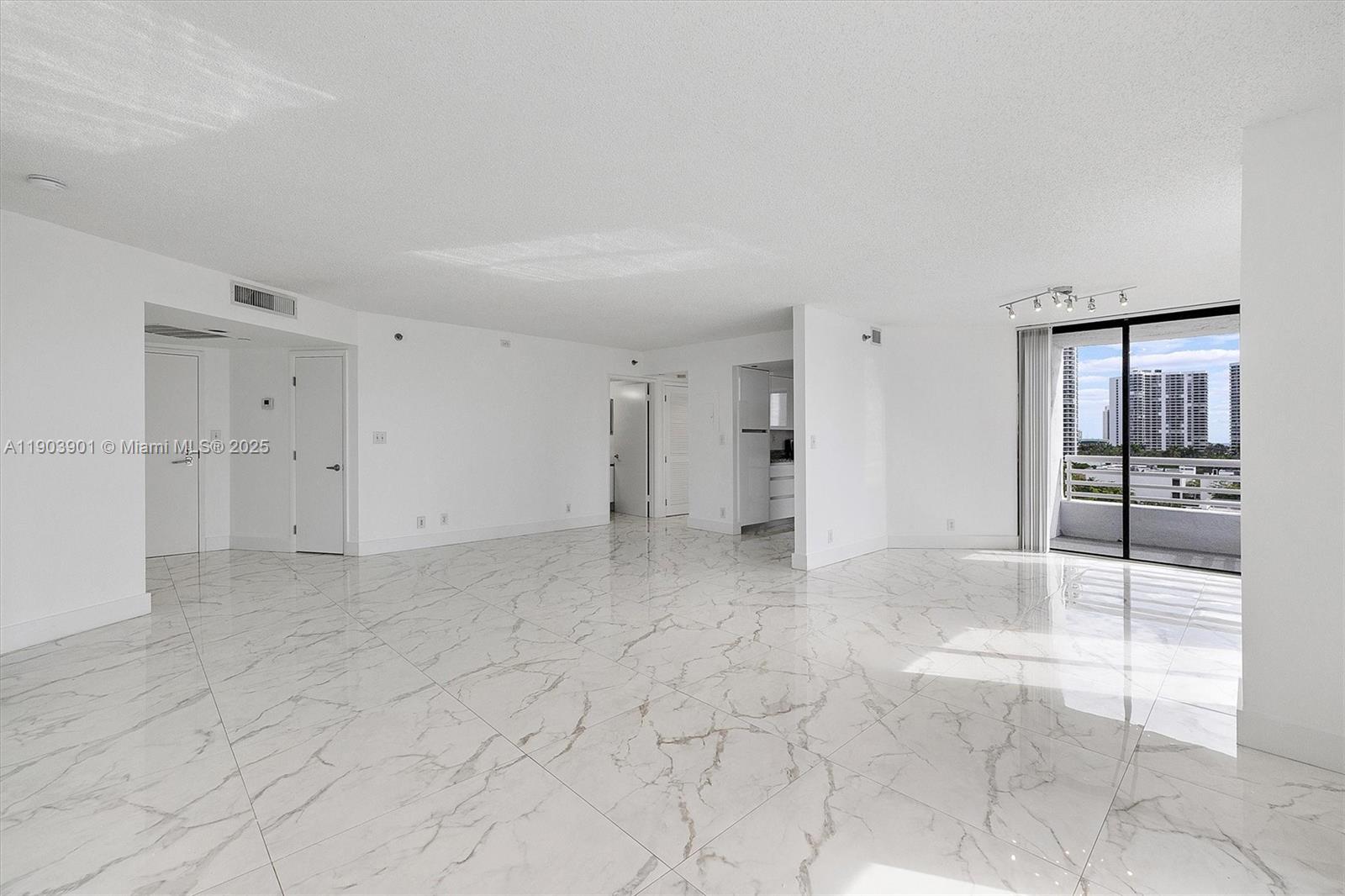 3300 NE 192nd St # 813