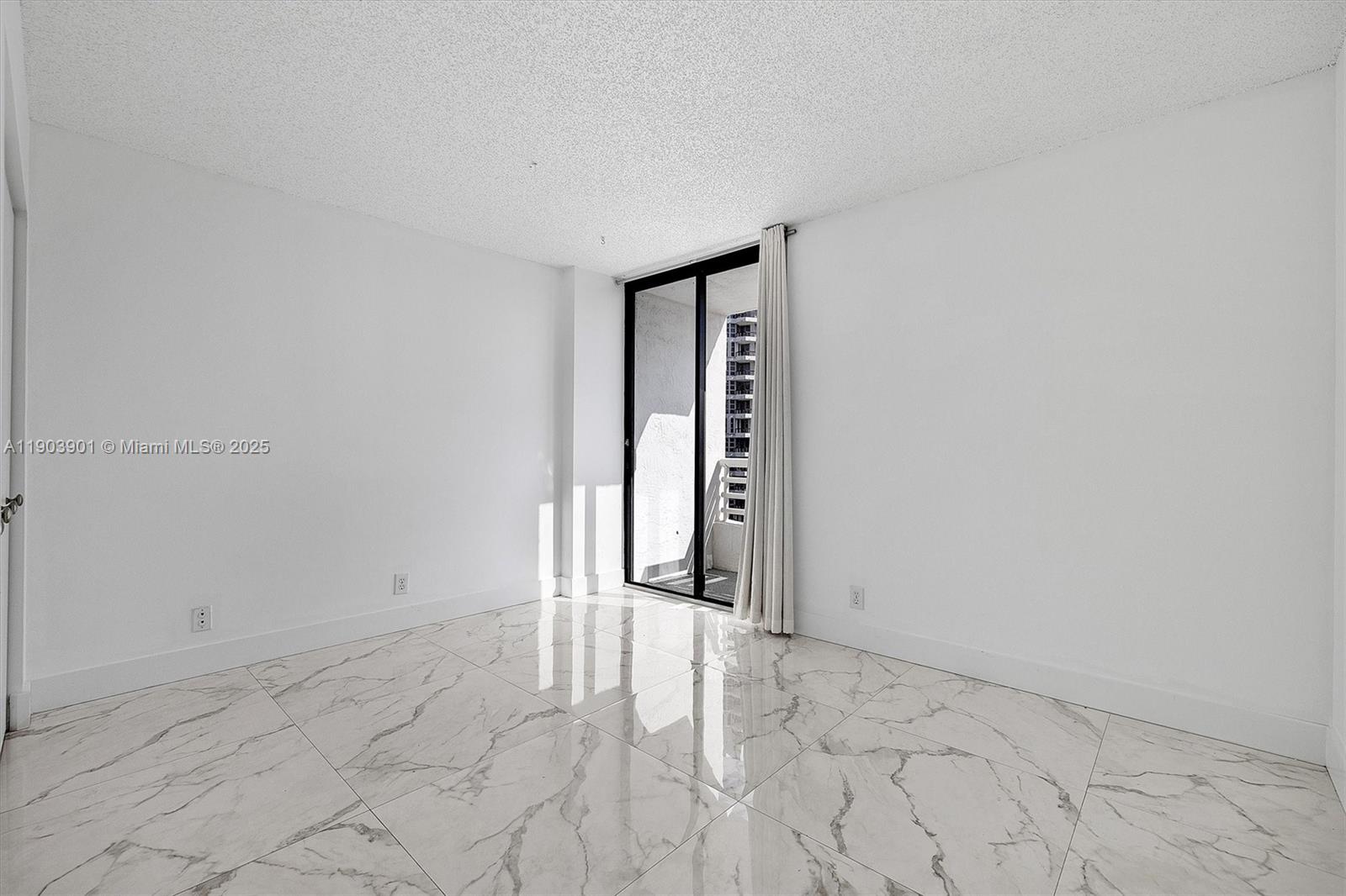 3300 NE 192nd St # 813