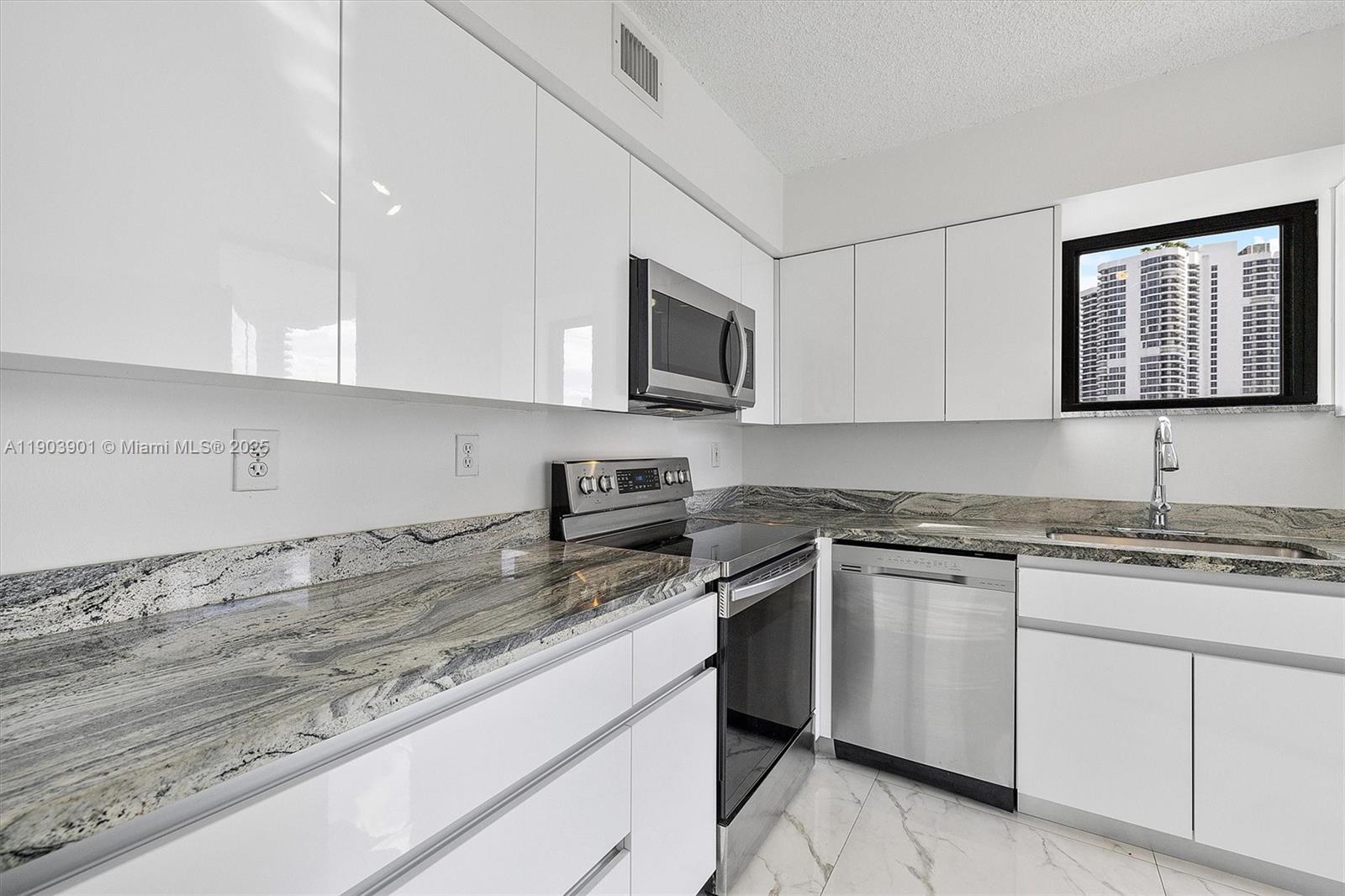 3300 NE 192nd St # 813