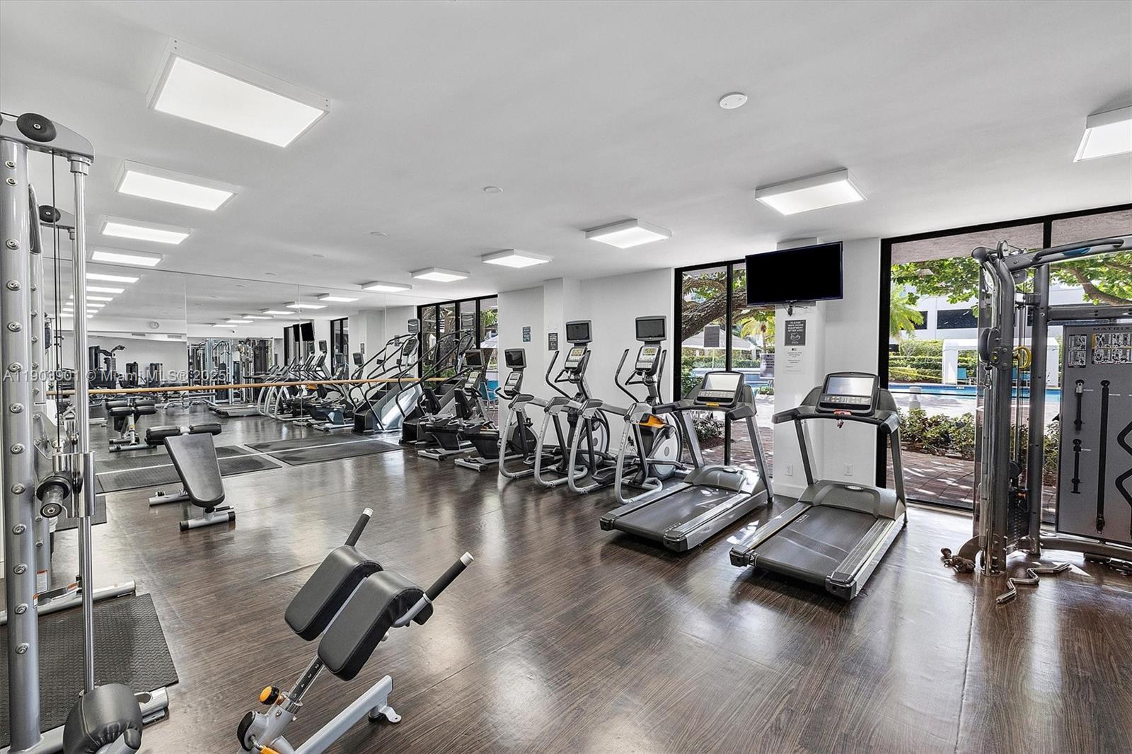 3300 NE 192nd St # 813