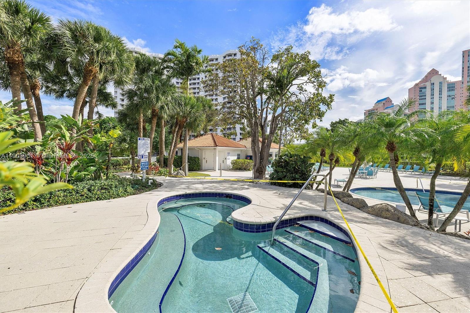 3300 NE 192nd St # 813