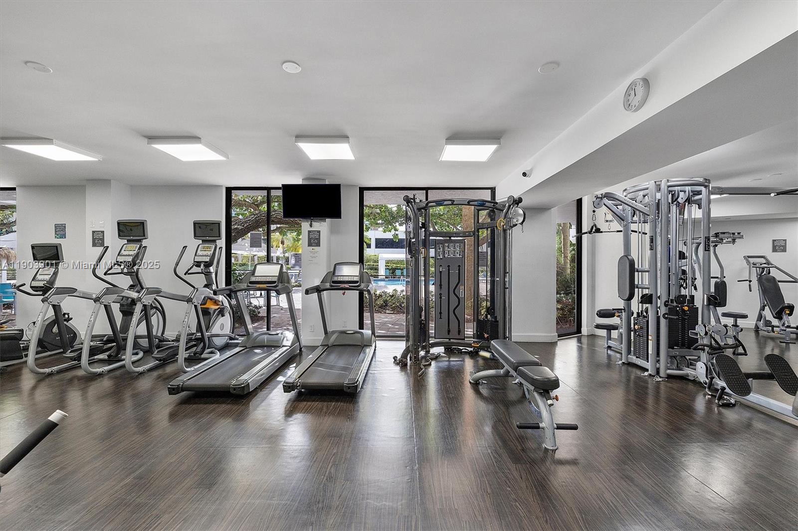 3300 NE 192nd St # 813