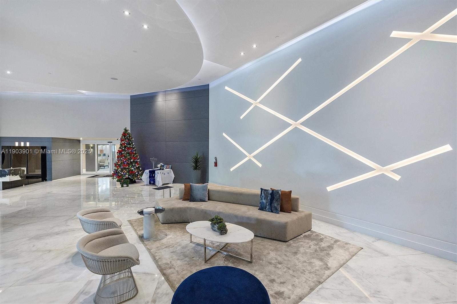 3300 NE 192nd St # 813