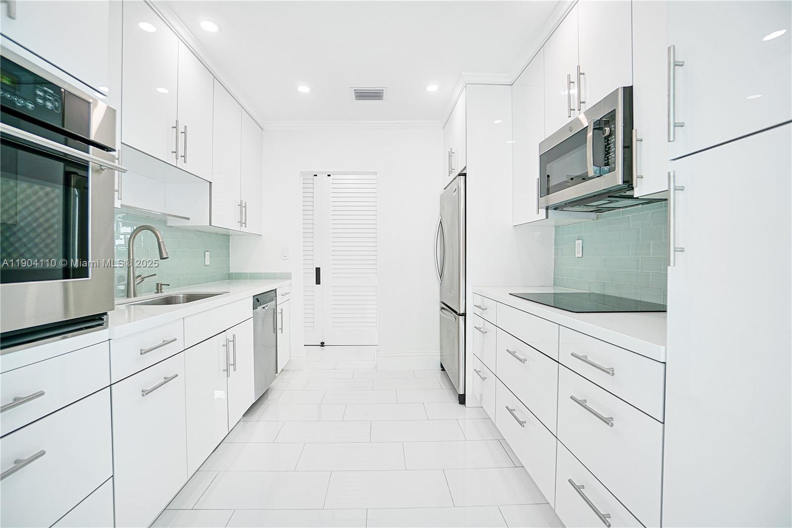 365 W Enid Dr