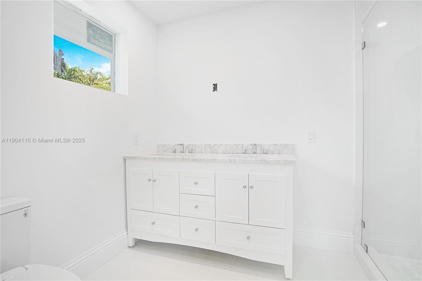 365 W Enid Dr