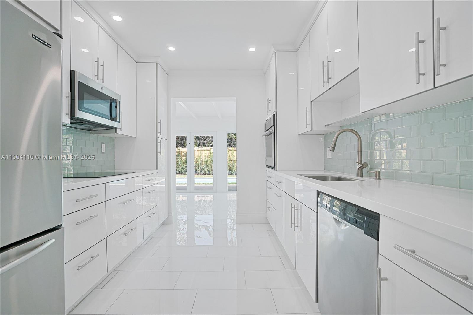 365 W Enid Dr