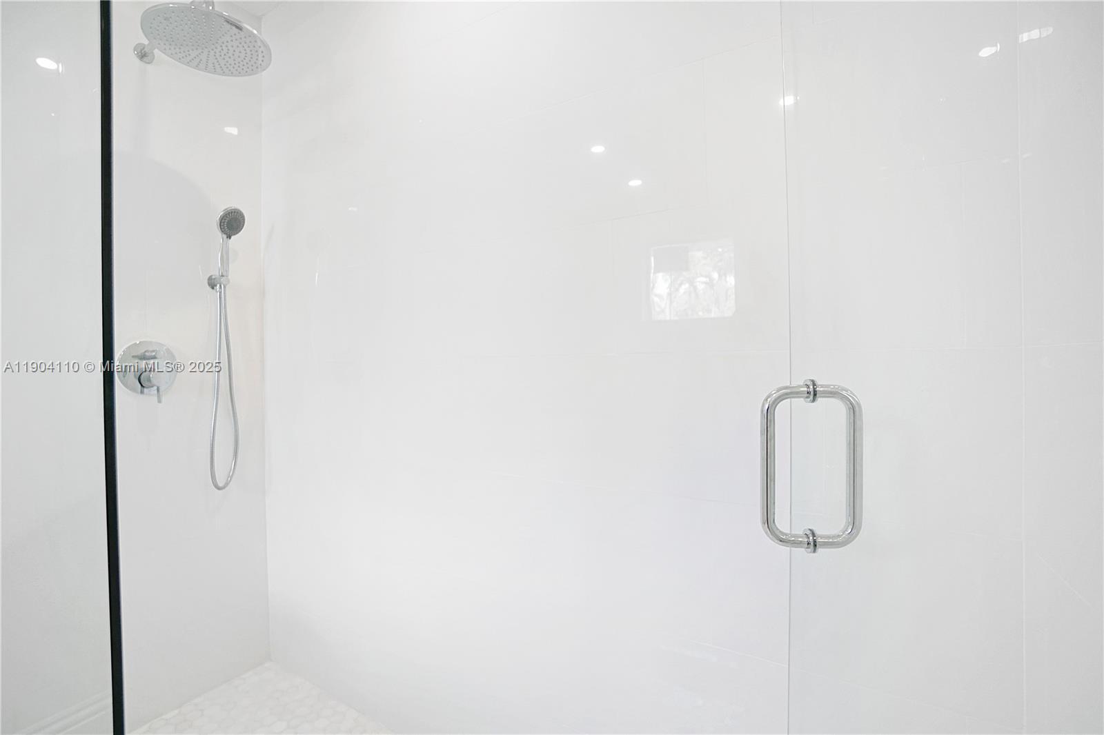 365 W Enid Dr