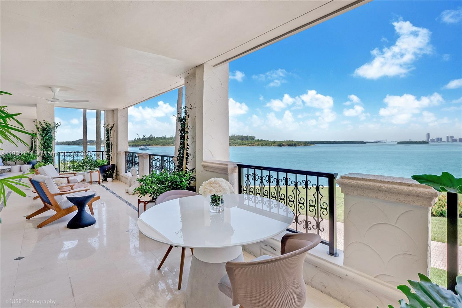 4822 Fisher Island Dr # 4822