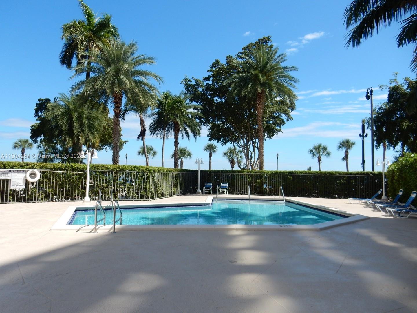 1420 Brickell Bay Dr # 1406D