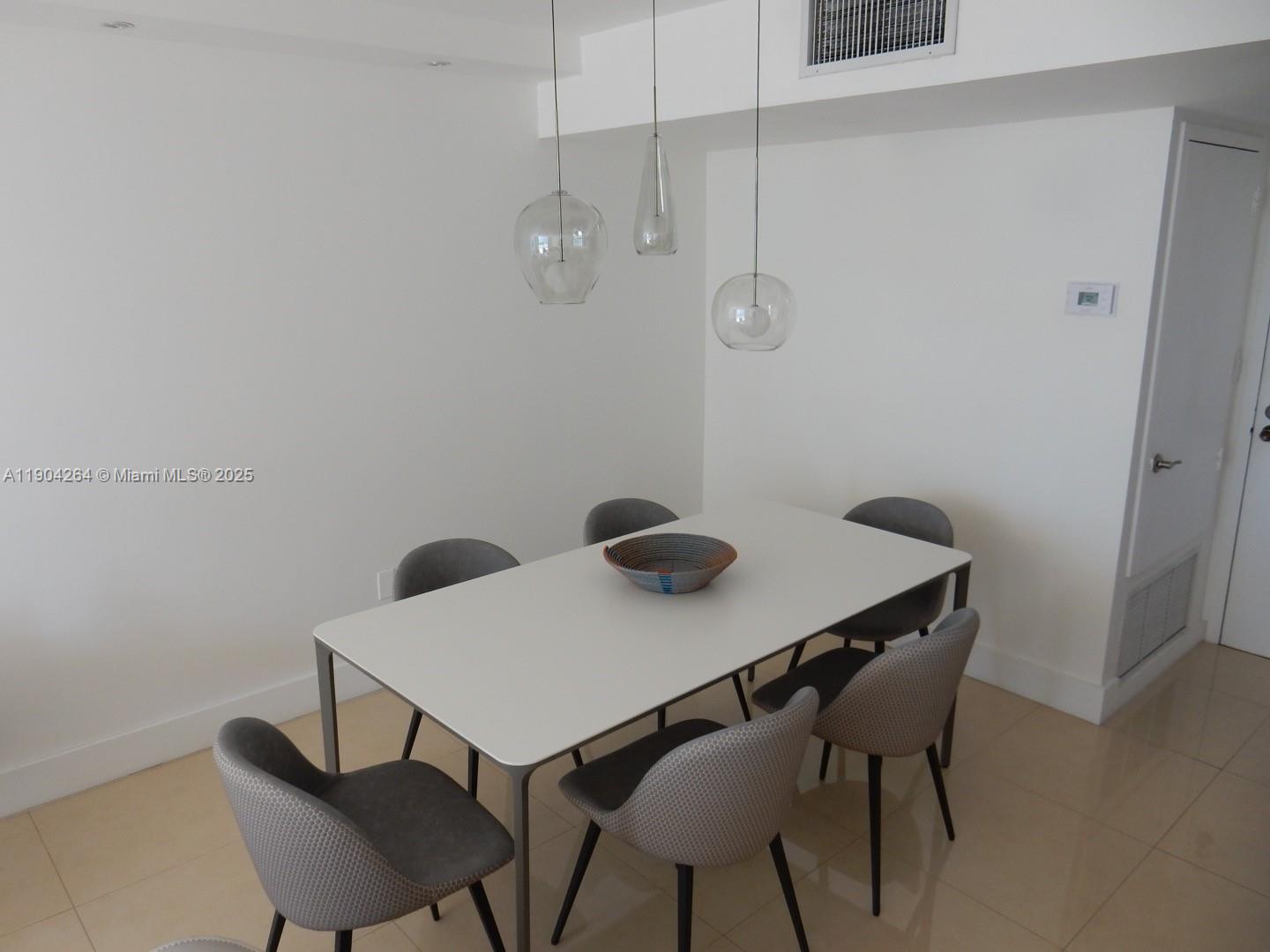 1420 Brickell Bay Dr # 1406D