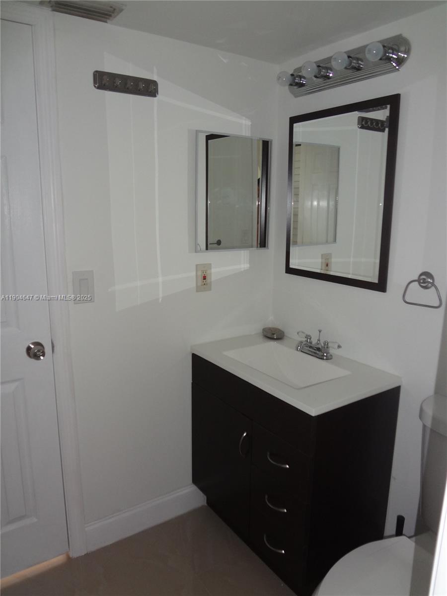 10125 W Sunrise Blvd # 104