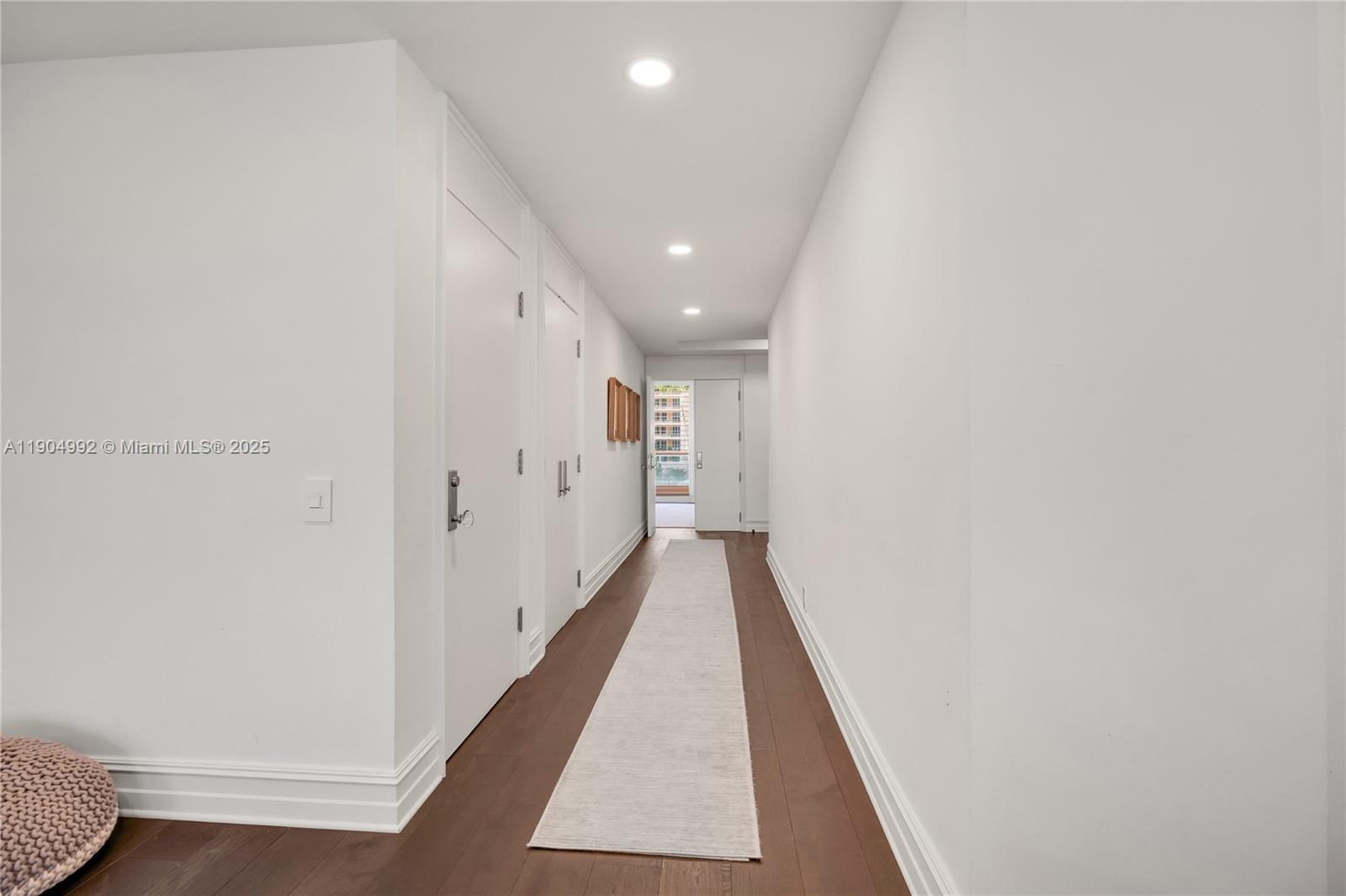 10 Edgewater Dr # 4F