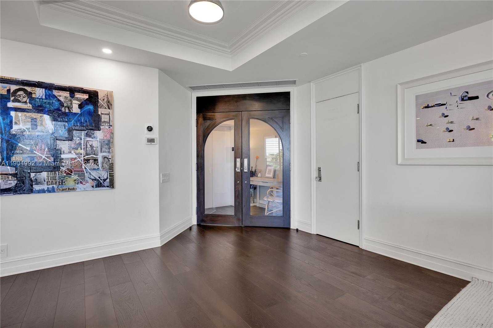 10 Edgewater Dr # 4F