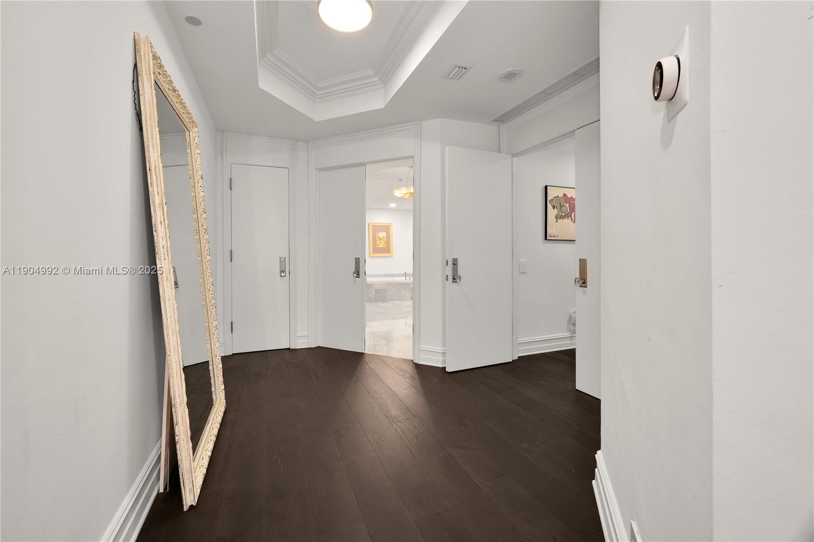 10 Edgewater Dr # 4F