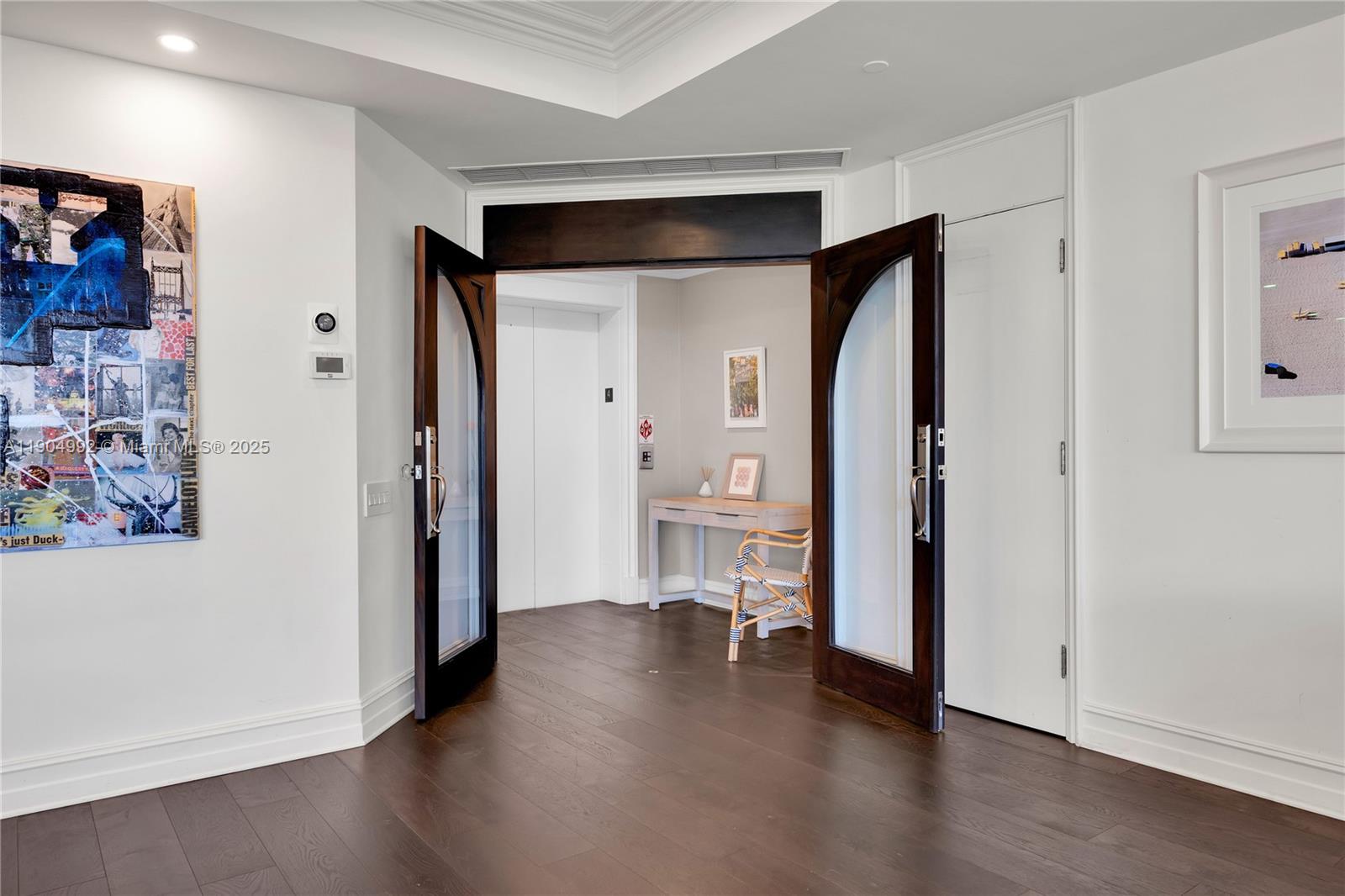 10 Edgewater Dr # 4F