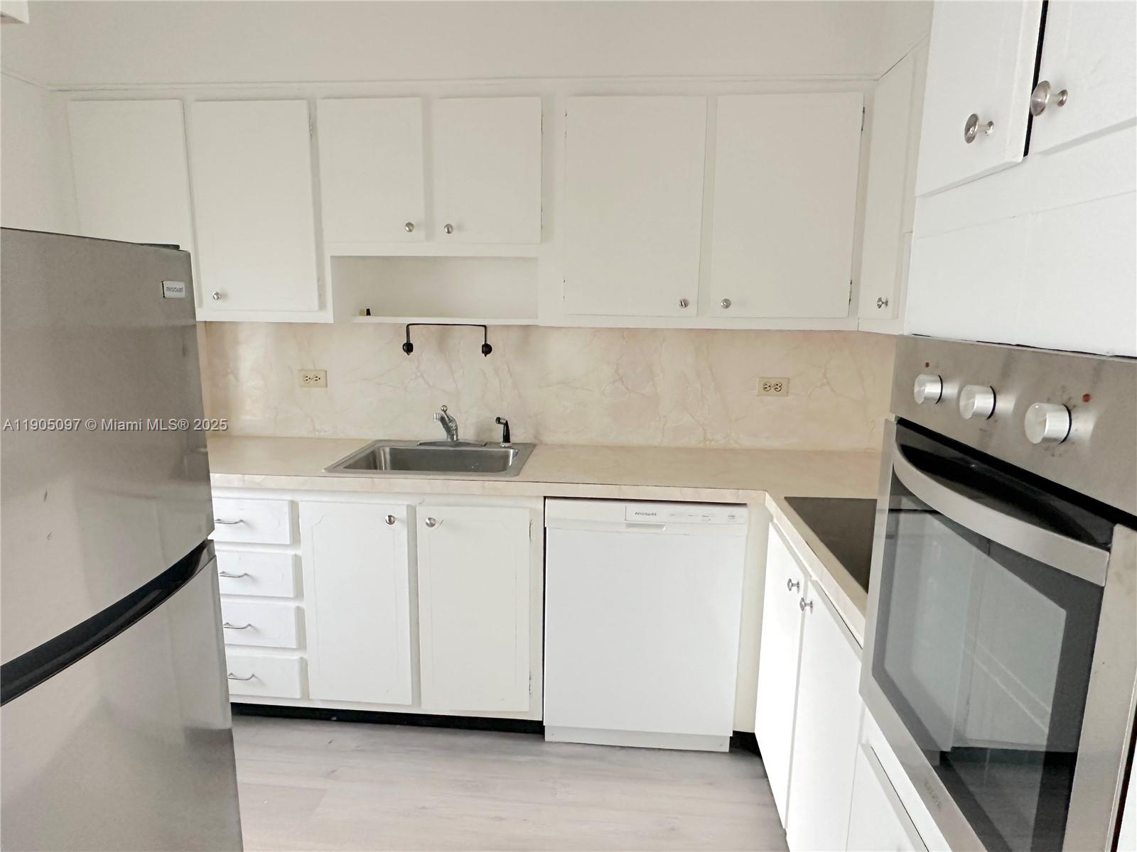 9700 E Bay Harbor Dr # 408