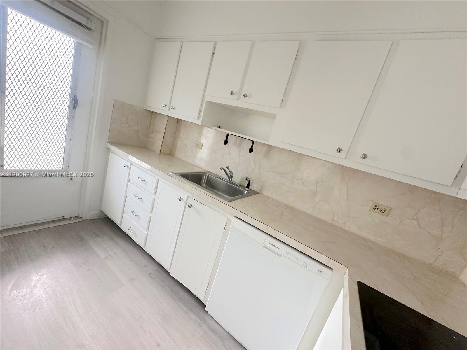 9700 E Bay Harbor Dr # 408