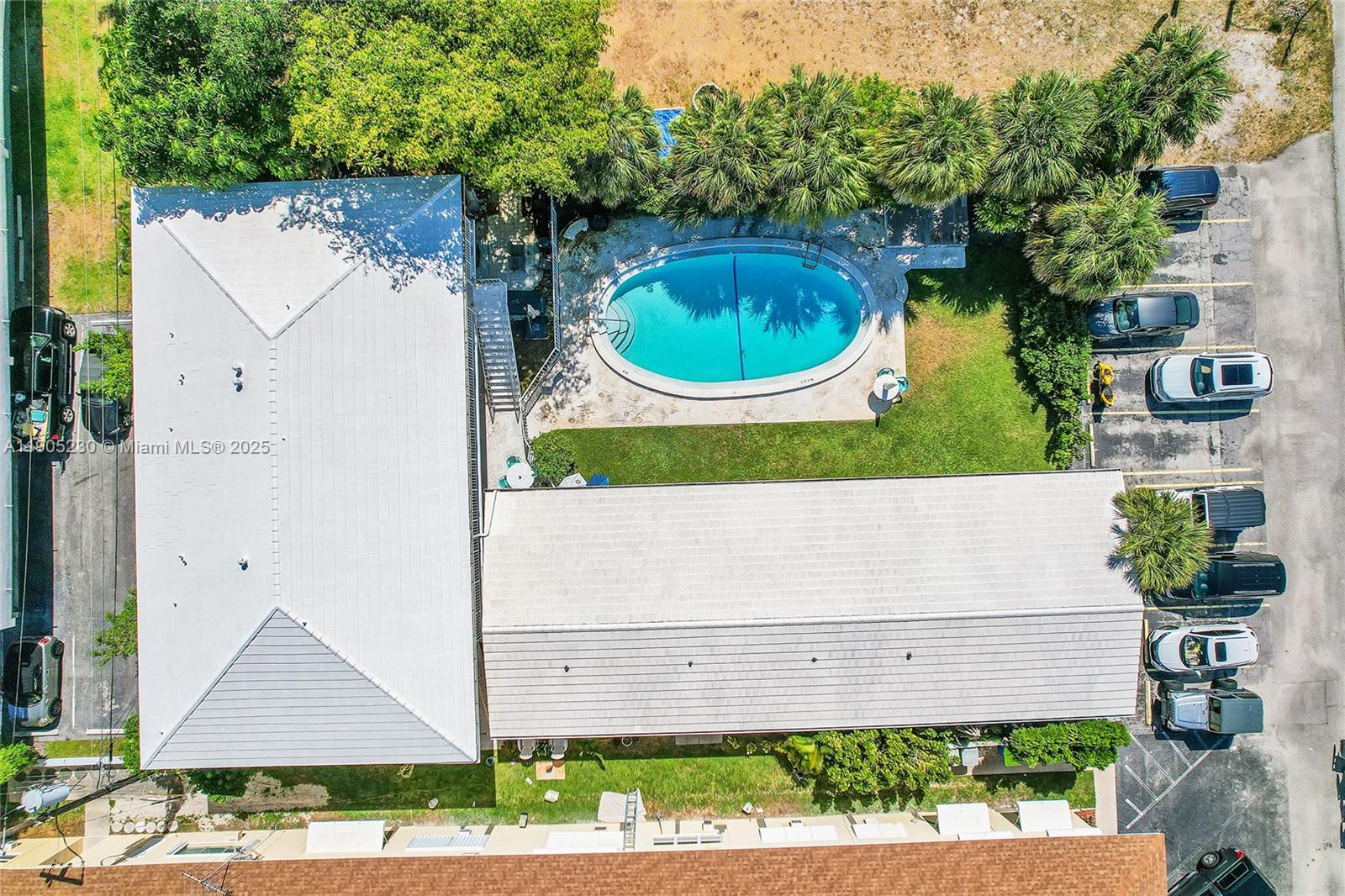 3217 NE 11th St # 10