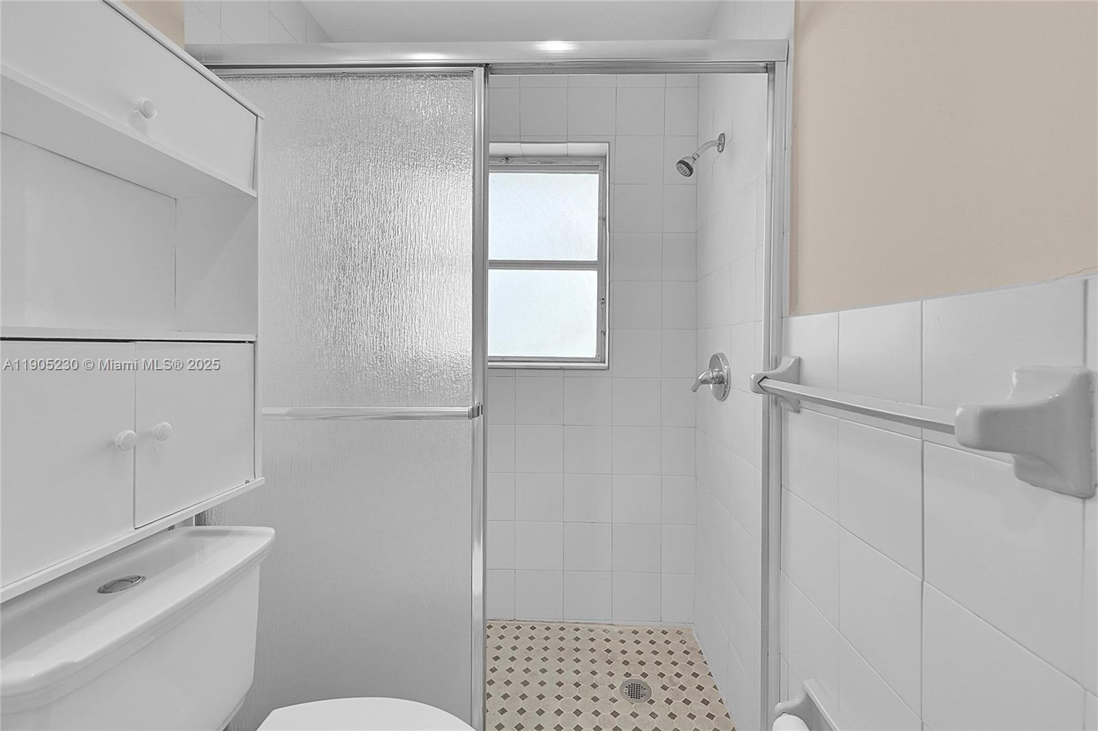 3217 NE 11th St # 10