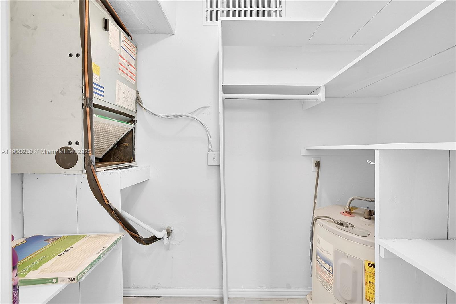 3217 NE 11th St # 10