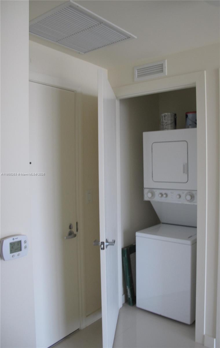 1060 Brickell Ave # 3615