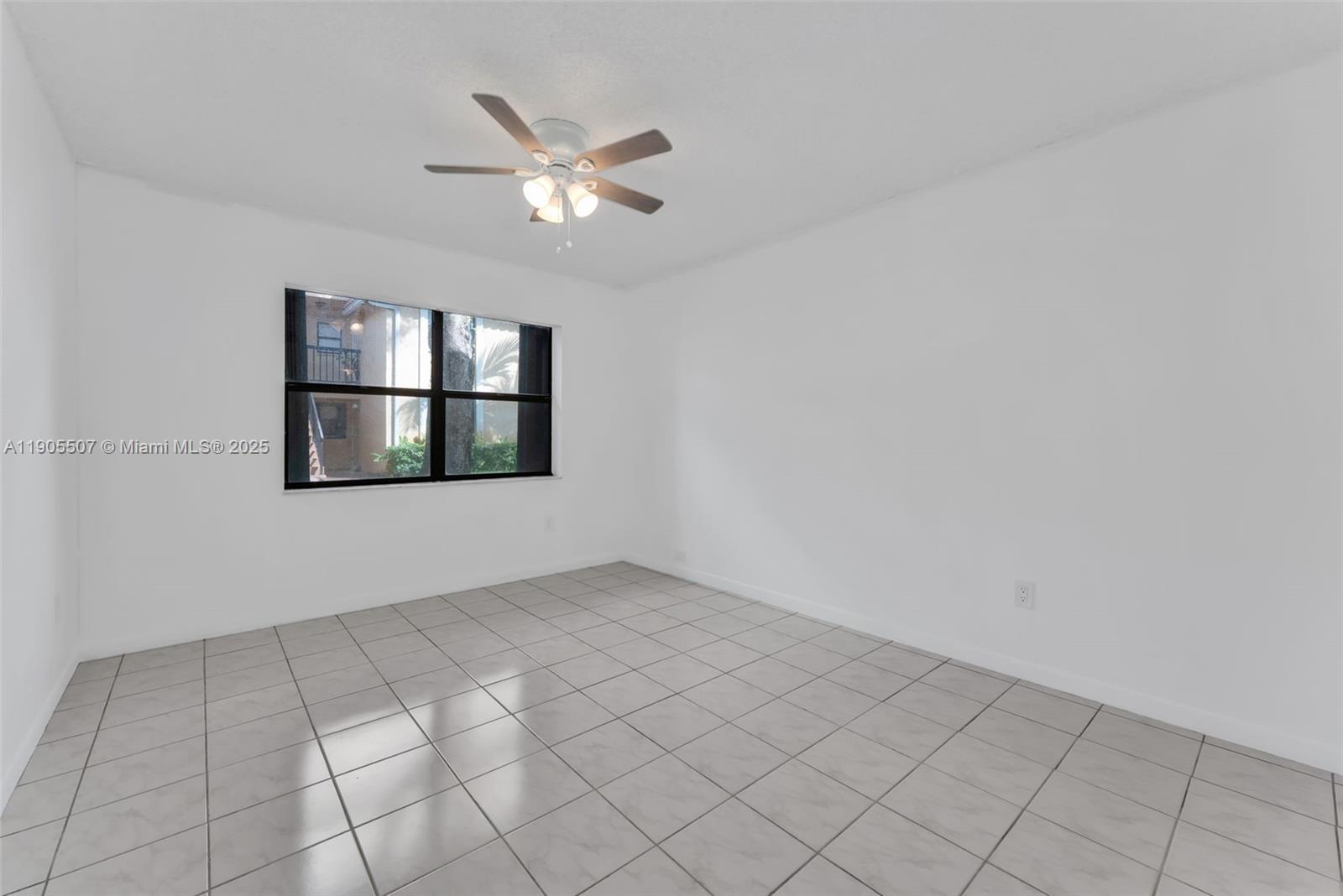 9730 Hammocks Blvd # 28 Unit: 101-28