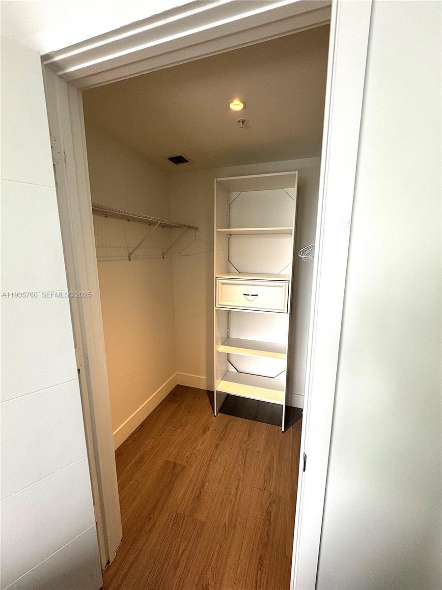 1010 SW 2nd Ave # 910