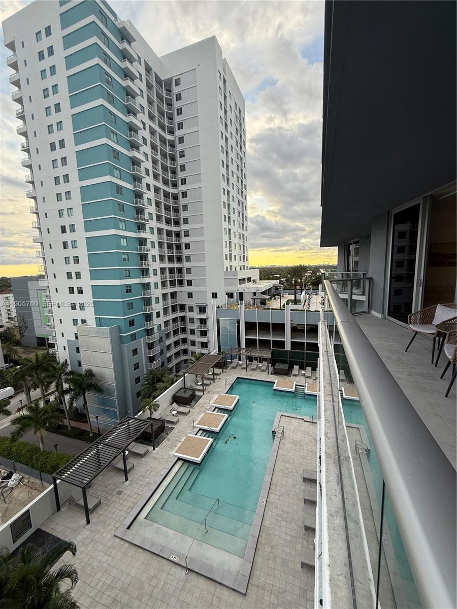 1010 SW 2nd Ave # 910