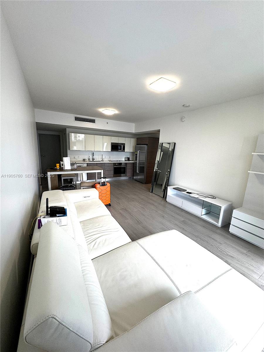 1010 SW 2nd Ave # 910