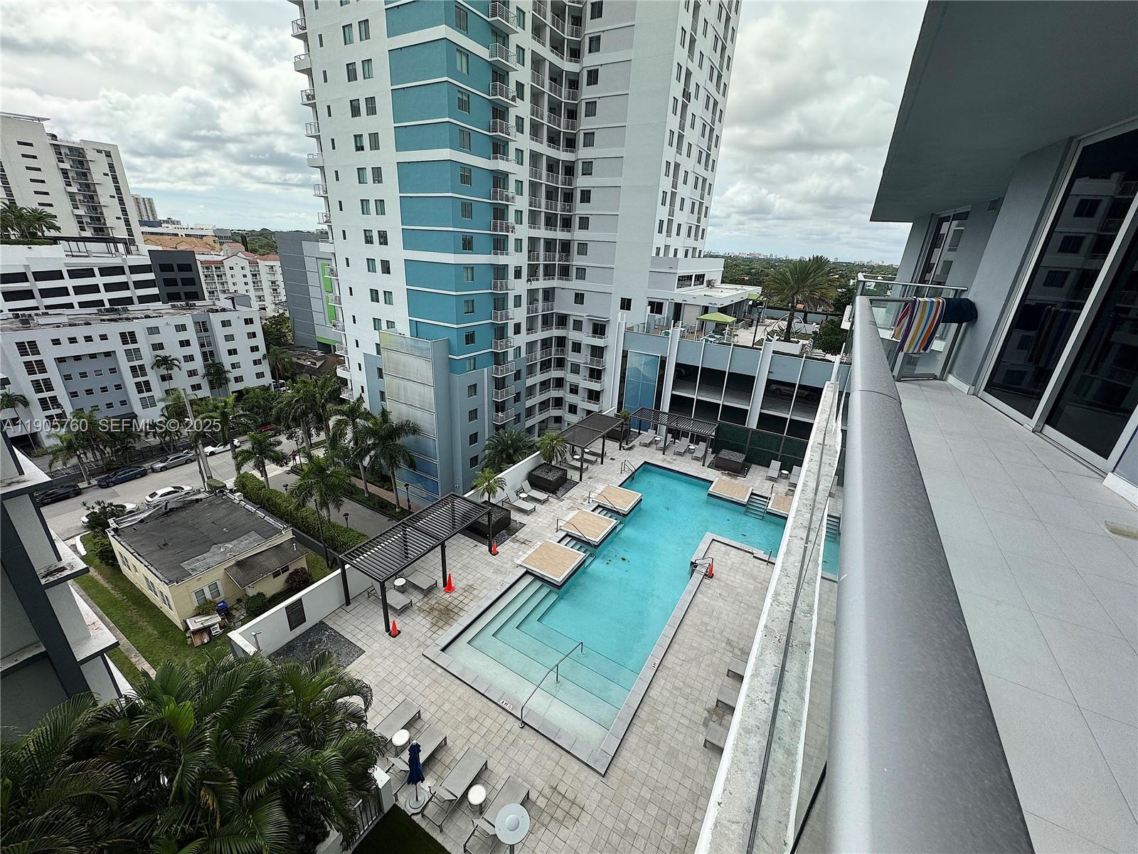 1010 SW 2nd Ave # 910