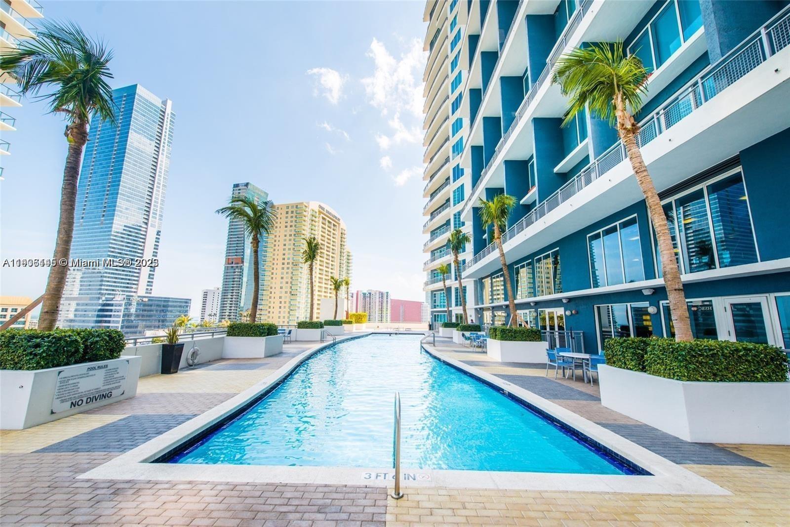 60 SW 13th St # 3606