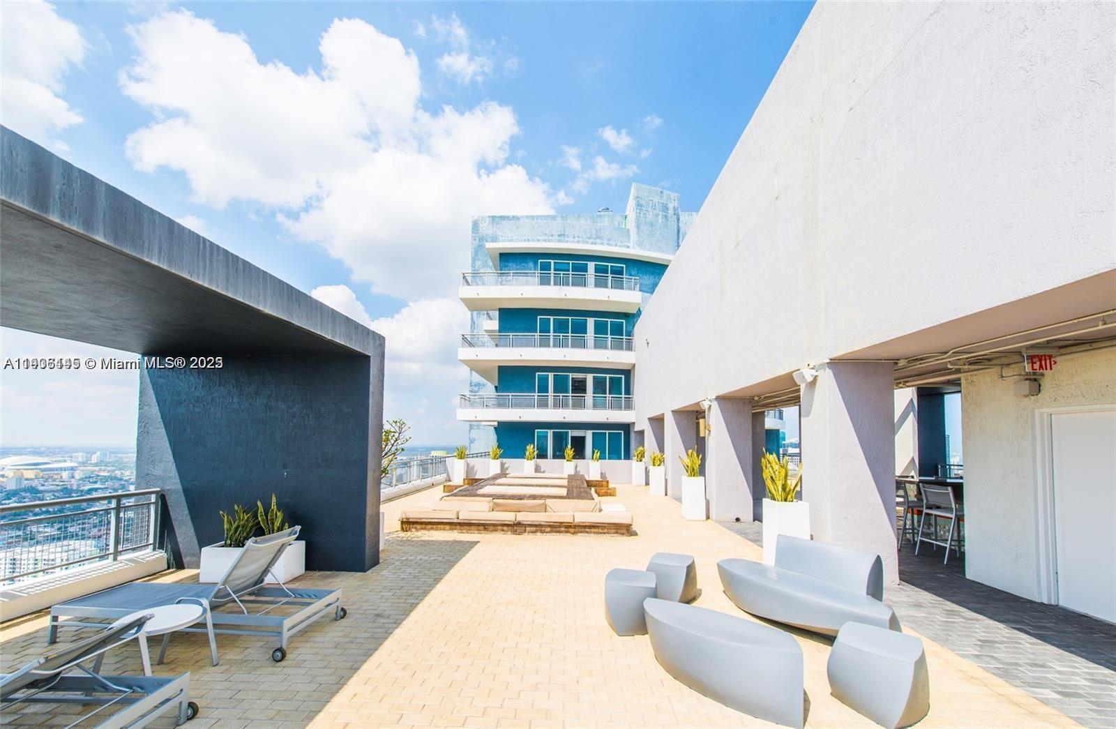 60 SW 13th St # 3606