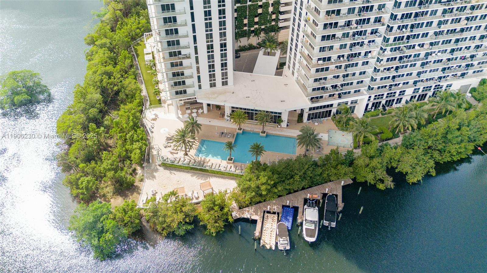 16385 Biscayne Blvd # 3202