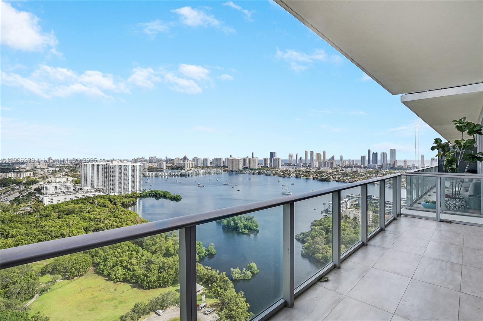 16385 Biscayne Blvd # 3202