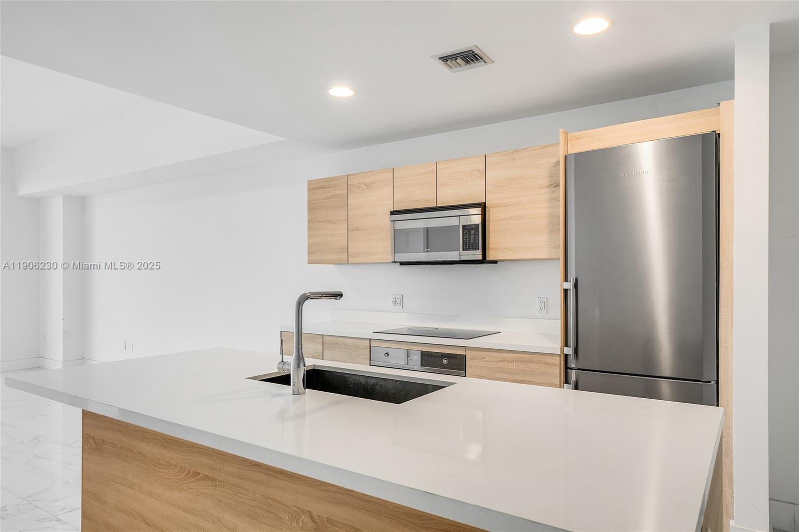 16385 Biscayne Blvd # 3202
