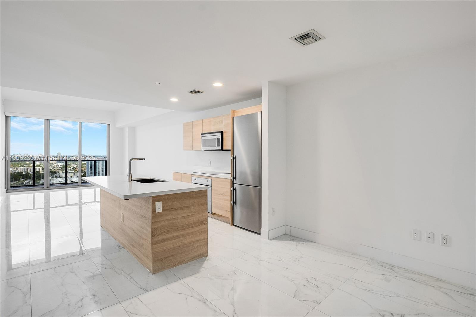 16385 Biscayne Blvd # 3202